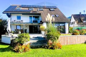 Provisionsfrei* Einmaliges saniertes 3FH, energetisch modernisiert – Die vollständige Adresse der Immobilie erhältst du vom Anbieter., 79219 Staufen im Breisgau – Vorschaubild 1