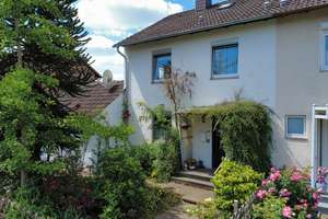 BIETERVERFAHREN - Charmante Doppelhaushälfte mit großem Garten in Wenden