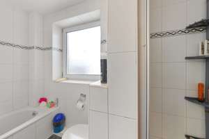 Gepflegte Doppelhaushälfte mit Balkon und Garten Nähe Klinikum Kreyenbrück zu verkaufen! – Die vollständige Adresse der Immobilie erhältst du vom Anbieter., 26133 Kreyenbrück, Oldenburg (Oldenburg) – Vorschaubild 9