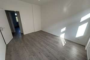 Schnell sein! Frisch renoviert und mit Balkon! – Otto-Richter-Straße 31, 39116 Sudenburg, Magdeburg – Vorschaubild 2