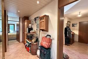 „Ruhe + Licht + Grünblick“ in Botnang, gepflegte 3-Zi.-ETW mit 2 Balkonen, ca. 100 m² Wfl. – Die vollständige Adresse der Immobilie erhältst du vom Anbieter., 70195 Botnang-Süd, Stuttgart – Vorschaubild 36