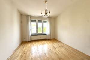 Helle 4-Zi.-Dachgeschosswohnung mit großer Südwest-Terrasse in Waldtrudering – Die vollständige Adresse der Immobilie erhältst du vom Anbieter., 81827 Waldtrudering, München – Vorschaubild 6