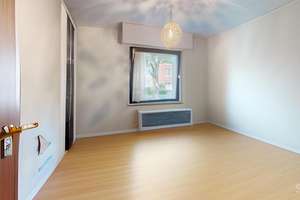 Unterrath: Gut geschnittene Wohnung mit schöner Süd-Terrasse, Einbauküche und Tiefgaragenstellplatz! – Im Huferfeld 14, 40468 Unterrath, Düsseldorf – Vorschaubild 7