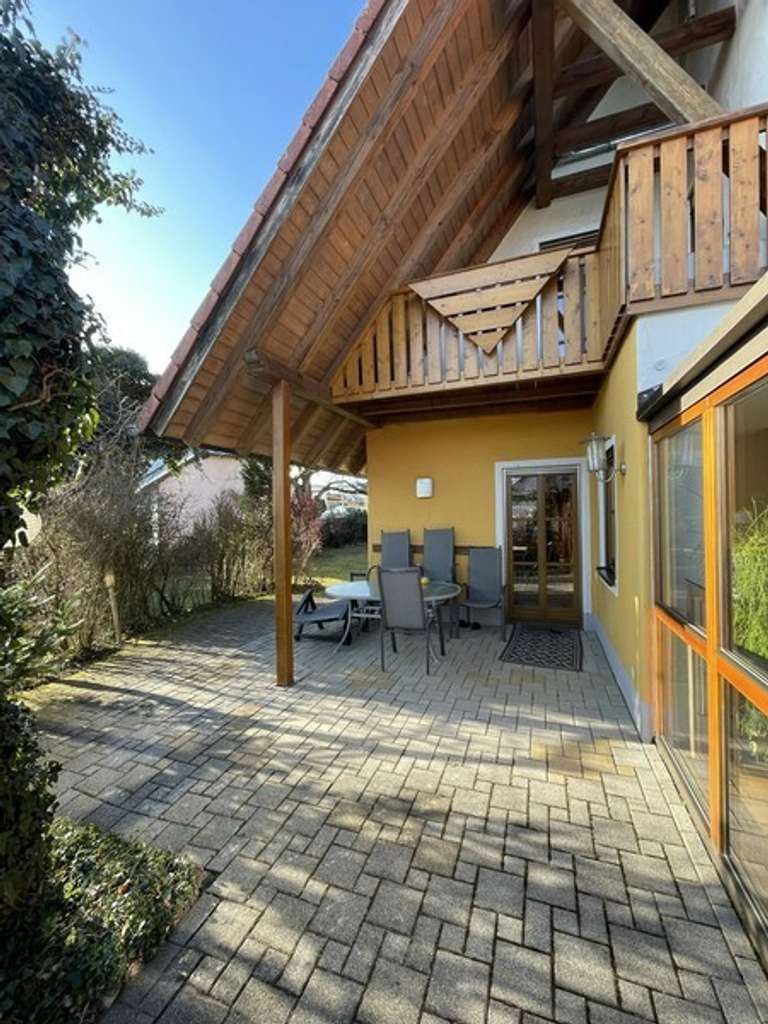 Immobilie in Gräfenberg - Ankommen & Wohlfühlen: TOP gepflegtes Einfamilienhaus mit herrlichem Garten & Garage in Gräfenberg - Bild 2