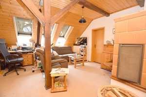 Schönes, großes Backsteinhaus mit 2 Wohnungen + Einliegerwohnung, Garten + 2 Garagen... – Börde (Kreis) – Vorschaubild 12