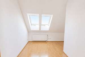 Helle Dachgeschosswohnung mit Süd-Terrasse & Blick ins Grüne – Erlbachstraße 9 - 9b, 81249 Lochhausen, München – Vorschaubild 7