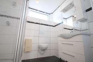 Schick Wohnen im Bonner Norden - 3 Zimmer Wohnung mit Balkon und Weitblick – Die vollständige Adresse der Immobilie erhältst du vom Anbieter., 53177 Auerberg, Bonn – Vorschaubild 2