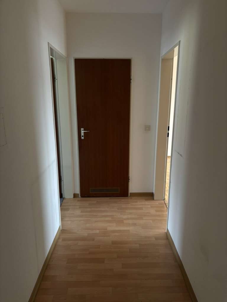 Renovierungsbedürftige 2-Zimmer Wohnung im 4. OG mit Aufzug in Göppingen, Göppingen Kreis – Bild 3