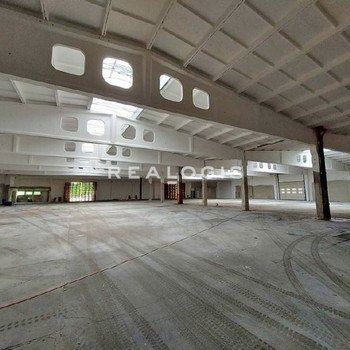 Nähe Dresden | ca. 14.500 m² Produktion & Lager | teilbar ab 500 m² | Kranbahnen