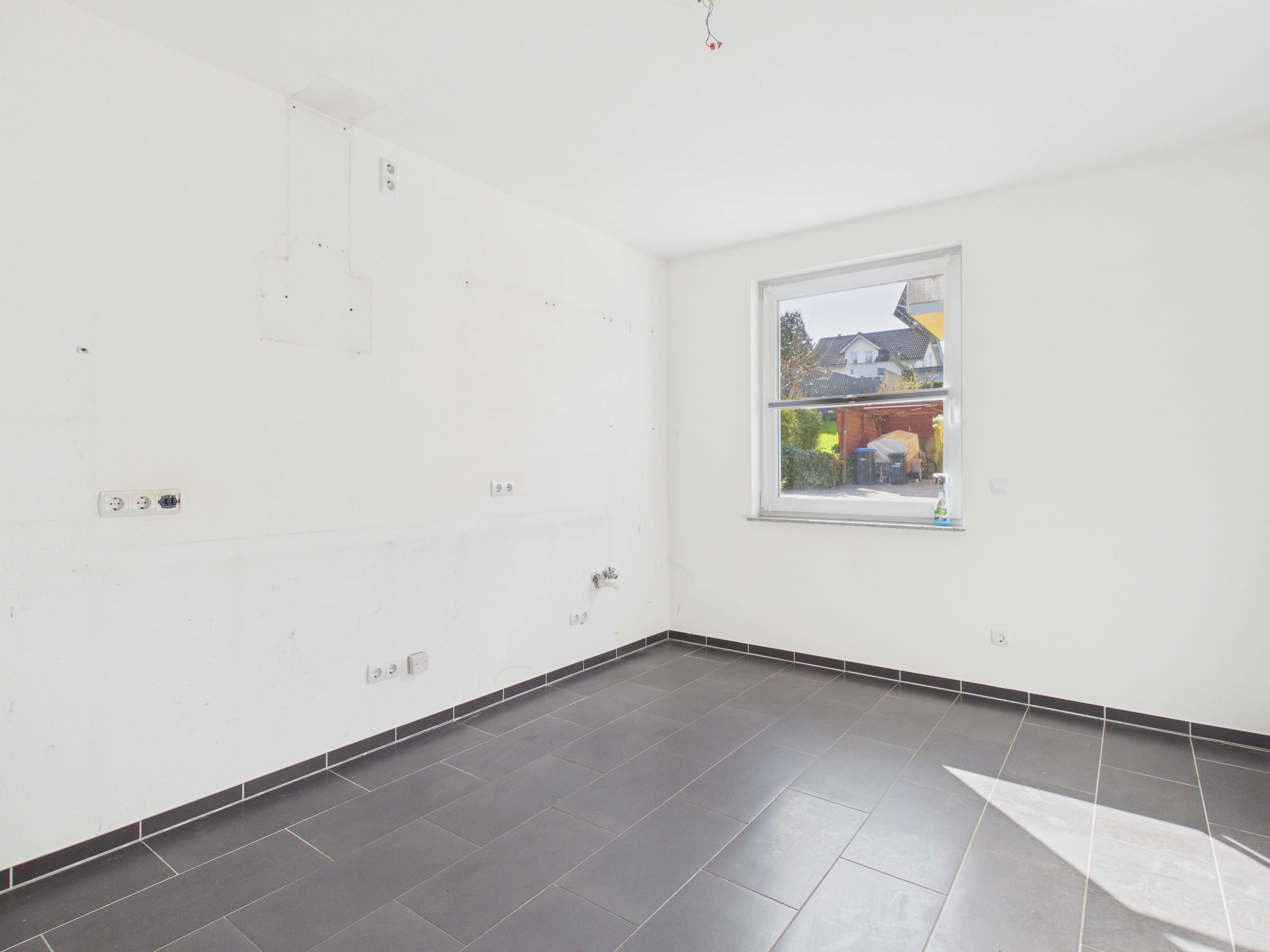 Immobilie in Gerolstein - Jeweils 1 Doppelhaushälfte zu verkaufen. Familienglück gesucht ? Hier sind Sie genau richtg ! - Bild 6