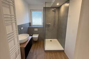Erstbezug nach Sanierung, 3-Zimmer-Wohnung mit Balkon