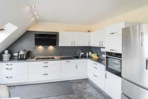 Stilvolle Maisonette mit Platz, Komfort und zwei Stellplätzen – Die vollständige Adresse der Immobilie erhältst du vom Anbieter., 42551 Velbert-Mitte, Velbert – Vorschaubild 4