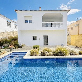 Chalet in Puente Don Manuel Alcaucín.