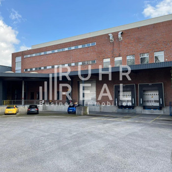 Sofort verfügbare: Vielseitig nutzbare Logistikimmobilie | Rampen | Büroflächen | LKW-Stellplätze