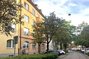 Schöne 2,5-Zimmer-Altbauwohnung mit kleiner Wohnküche in Neuhausen! – Volkartstraße 38, 80636 Dom Pedro, München – Vorschaubild 16