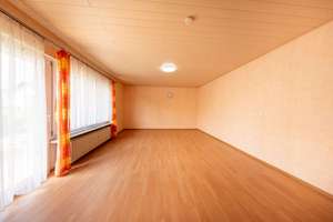Gepflegtes Zweifamilienhaus in beliebter Lage von Butzbach – Die vollständige Adresse der Immobilie erhältst du vom Anbieter., 35510 Butzbach – Vorschaubild 9