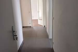 3 Zimmer-Wohnung im EG mit Mietergarten – Schubertstr. 11, 85092 Kösching – Vorschaubild 1
