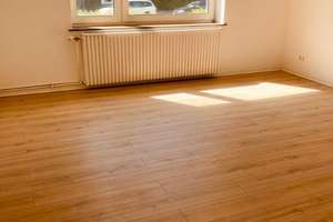Ideal für kleine Familien - 3-Zimmer Wohnung ab sofort! – Schillerstr. 99, 27570 Geestemünde, Bremerhaven – Vorschaubild 2