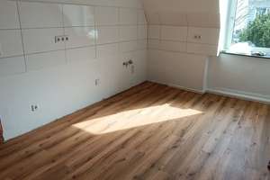Geräumige 4-Zimmer-Wohnung in Wuppertal-Oberbarmen – Feldstraße 48, 42277 Oberbarmen, Wuppertal – Vorschaubild 19
