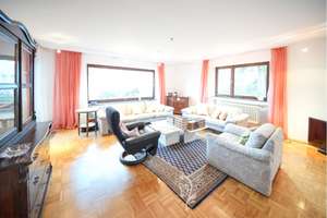 Zwei- bis Dreiparteienhaus in zentraler Lage  mit Einliegerwohnung und Ausbaupotenzial im DG – Betzengraben 2, 97299 Zell am Main – Vorschaubild 3