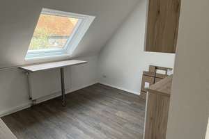 Charmante Dachgeschoss-Wohnung mit Schrägen  in zentraler Lage – Friedrich-Ebert-Straße 29, 30459 Ricklingen (Ortsteil), Hannover – Vorschaubild 3