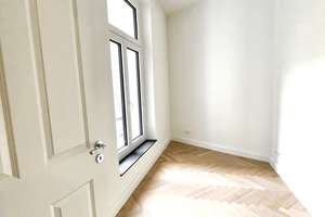 Erstbezug Altbauperle Pempelfort! Stilvoll kernsanierte 3 Zi.-Beletage mit Balkon u. Aufzug – 40211 Pempelfort, Düsseldorf – Vorschaubild 8