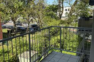 Porz-Eil - solide und gutgeschnittene (modernisierungsbedürftige) 3.-Zimmerwohnung mit Balkon!