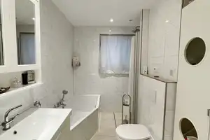 Helle 4-Zimmerwohnung inkl. hochwertiger EBK, Balkon und TG-Stellplatz in Hannover-Hägewiesen! – Hannover – Vorschaubild 4