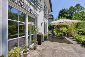 Großzügige Villa in Baldham – charmantes Zuhause an belebter Straße – Die vollständige Adresse der Immobilie erhältst du vom Anbieter., 85598 Vaterstetten – Vorschaubild 3