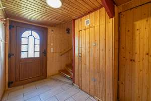Kleines Einfamilienhaus mit schönem Grundstück direkt in Lautertal! – Die vollständige Adresse der Immobilie erhältst du vom Anbieter., 96486 Lautertal – Vorschaubild 2