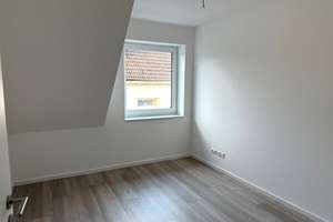 ...Neubau Erstbezug! Attraktives und modernes Reihenhaus mit S- W Terrasse und zwei Stellplätzen  – Hamburger Str. 66 a, 21493 Schwarzenbek – Vorschaubild 18