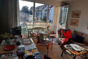 Helle 2-Zimmer-Wohnung mit TG-Platz in Sürth   (bitte keine Makler)