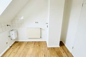 schicke 2 Raum DG-Raum-Wohnung in Leipzig / Gohlis ***TOP*** viel Platz; citnah – Corinthstraße 13, 4157 Gohlis-Mitte, Leipzig – Vorschaubild 7