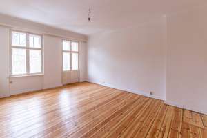 3-Zimmer Altbauwohnung mit 2 Balkonen