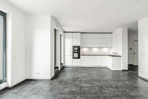 Penthouse-Living im Neubau: Sonnige Terrasse, hochwertige Küche & Erstbezug
*Zuzüglich TG-Stellpla – Die vollständige Adresse der Immobilie erhältst du vom Anbieter., 14167 Lichterfelde, Berlin – Vorschaubild 5