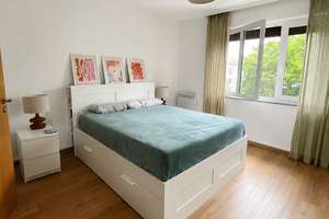 Wohnen im Grünen: 2-Zimmer-Wohnung mit 2 Balkonen und Einbauküche