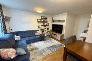 Wohnen mit Charakter: 4-Zimmer-Wohnung in Allach – Am Kesselhaus 26, 80999 Untermenzing, München – Vorschaubild 3