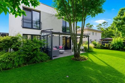 Architektonische Eleganz trifft auf modernen Wohnkomfort – Ihr exklusives Einfamilienhaus