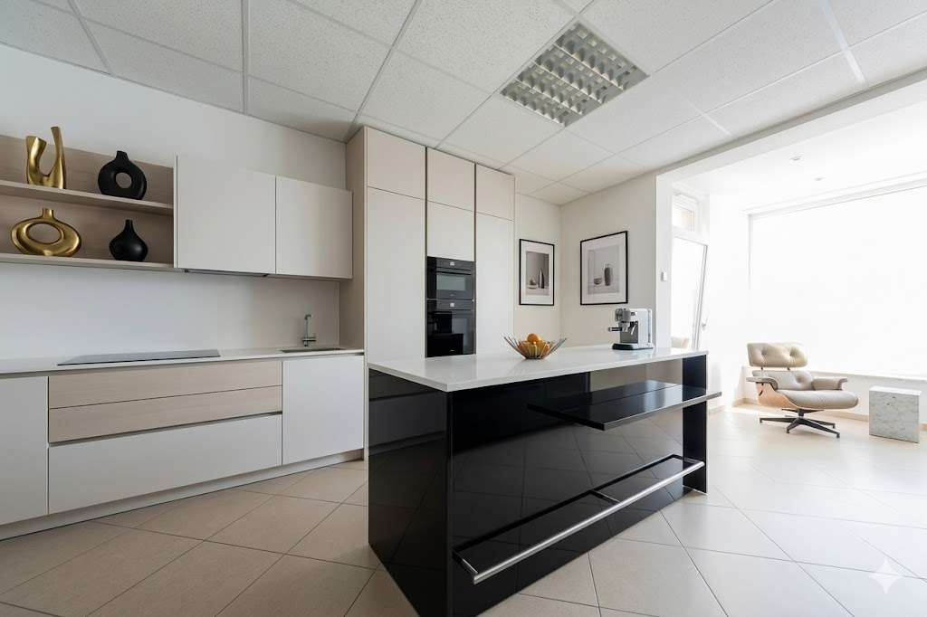 Immobilie in Badenweiler - Elegante und helle 2- bis 3-Zimmer-Wohnung im Entwurf: Umbau einer modernen Gewerbeeinheit - Bild 2