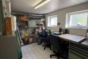 Gepflegtes Zweifamilienhaus im ruhigen Stadtteil von Fellbach – Die vollständige Adresse der Immobilie erhältst du vom Anbieter., 70734 Fellbach – Vorschaubild 47