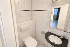 Helle 2-Zimmer-Wohnung mit offener Küche und Balkon – 60385 Bornheim, Frankfurt am Main – Vorschaubild 7