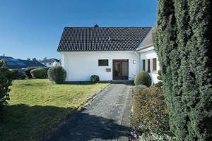Schönes Einfamilienhaus in begehrter Lage von Solingen mit Ausbaureserve – Die vollständige Adresse der Immobilie erhältst du vom Anbieter., 42699 Ohligs/Aufderhöhe/Merscheid, Solingen – Vorschaubild 4