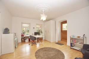 Altbauvilla direkt am Nerotalpark – Die vollständige Adresse der Immobilie erhältst du vom Anbieter., 65193 Nordost, Wiesbaden – Vorschaubild 8