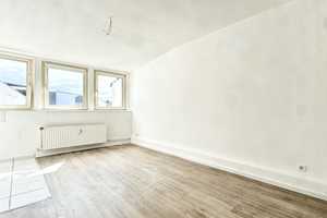 Komplett renoviertes Dachgeschoss - Apartment im beliebten Lorettoviertel – Konkordiastraße 89, 40219 Düsseldorf – Vorschaubild 2