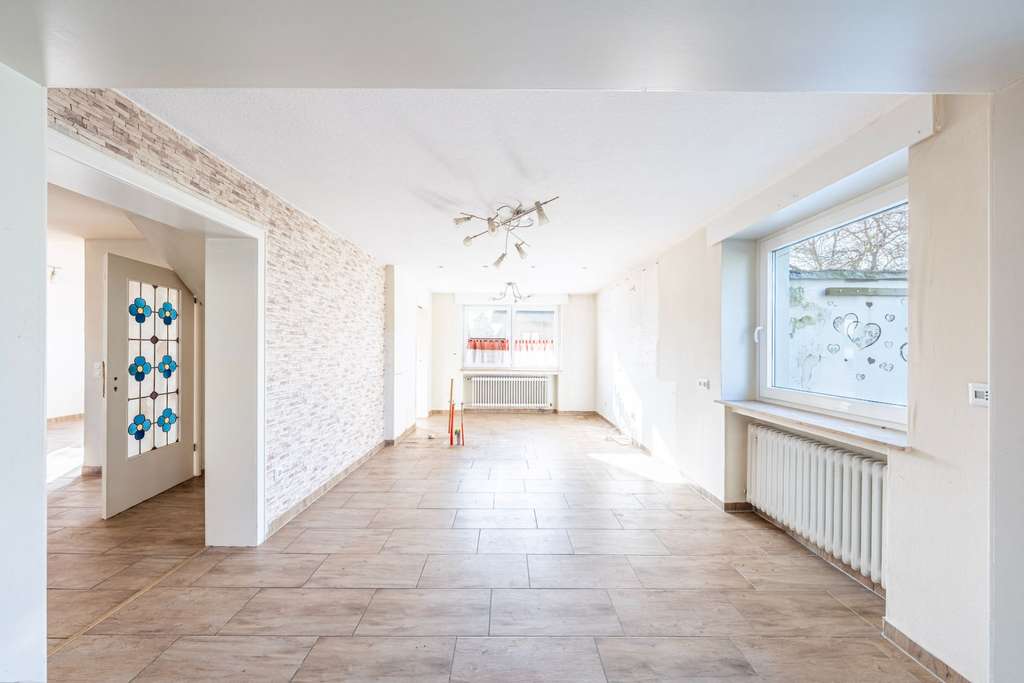 Immobilie in Fröndenberg/Ruhr - Attraktives Doppelangebot: Zwei Häuser im ländlichen Umfeld - Bild 2