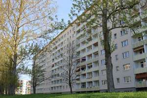 2-Raum-Wohnung mit Balkon in begrünter Wohnanlage – Clausewitzstr. 15, 9130 Yorckgebiet, Chemnitz – Vorschaubild 4