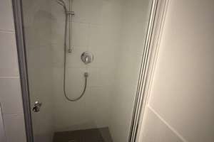 NEU modernisierte 2 Zimmer Wohnung mit Einbauküche – Richard-Sorge-Str. 52, 10249 Friedrichshain, Berlin – Vorschaubild 15