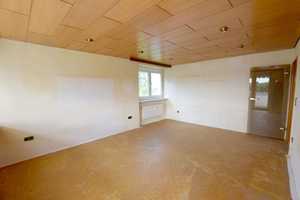 Schön geschnittene, sonnige 4-Zimmer Wohnung mit Fahrstuhl + großem Balkon... – Wolfsburg – Vorschaubild 4