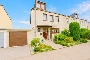 Familienfreundliches Reiheneckhaus mit schönem Garten in Köln-Widdersdorf