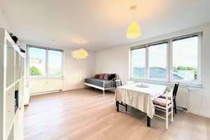 möbliert 3-Zi in Pankow + Tiefgarage - mindestens 1 max. 2 Jahre | Wannen-Bad | EBK | Balkon | LIFT – Vienweg 114, 13127 Französisch Buchholz, Berlin – Vorschaubild 4